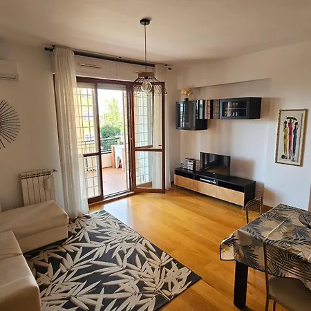 Serenity Fonte Laurentina Apartment Rom